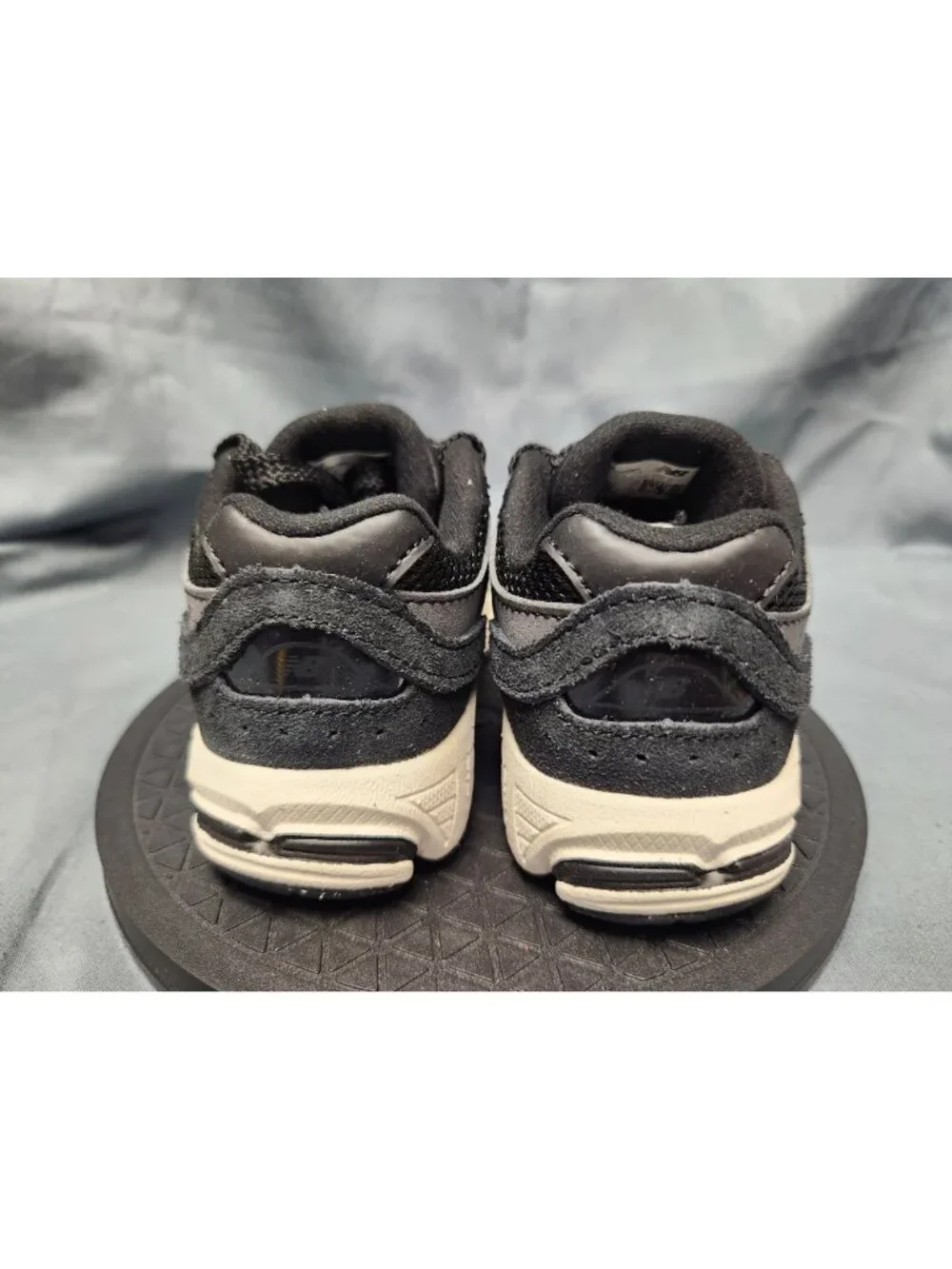 New Balance 2002 Sneakers PC2002BK Black Kids Size 1 NEW NO BOX!